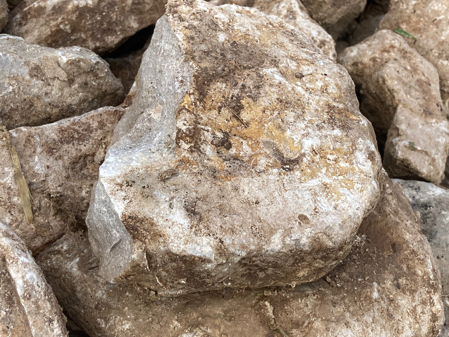 Mendip Dry Stone Walling Stone Per 1/2 Dumpy Bulk Bag