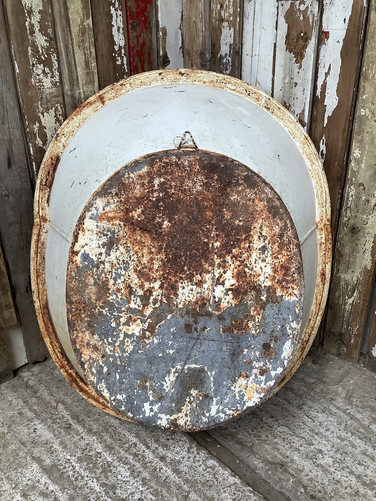 Interesting Vintage Rustic Old Tin Metal Shaped Wash Bath Tub 1'6"H 2'2" W