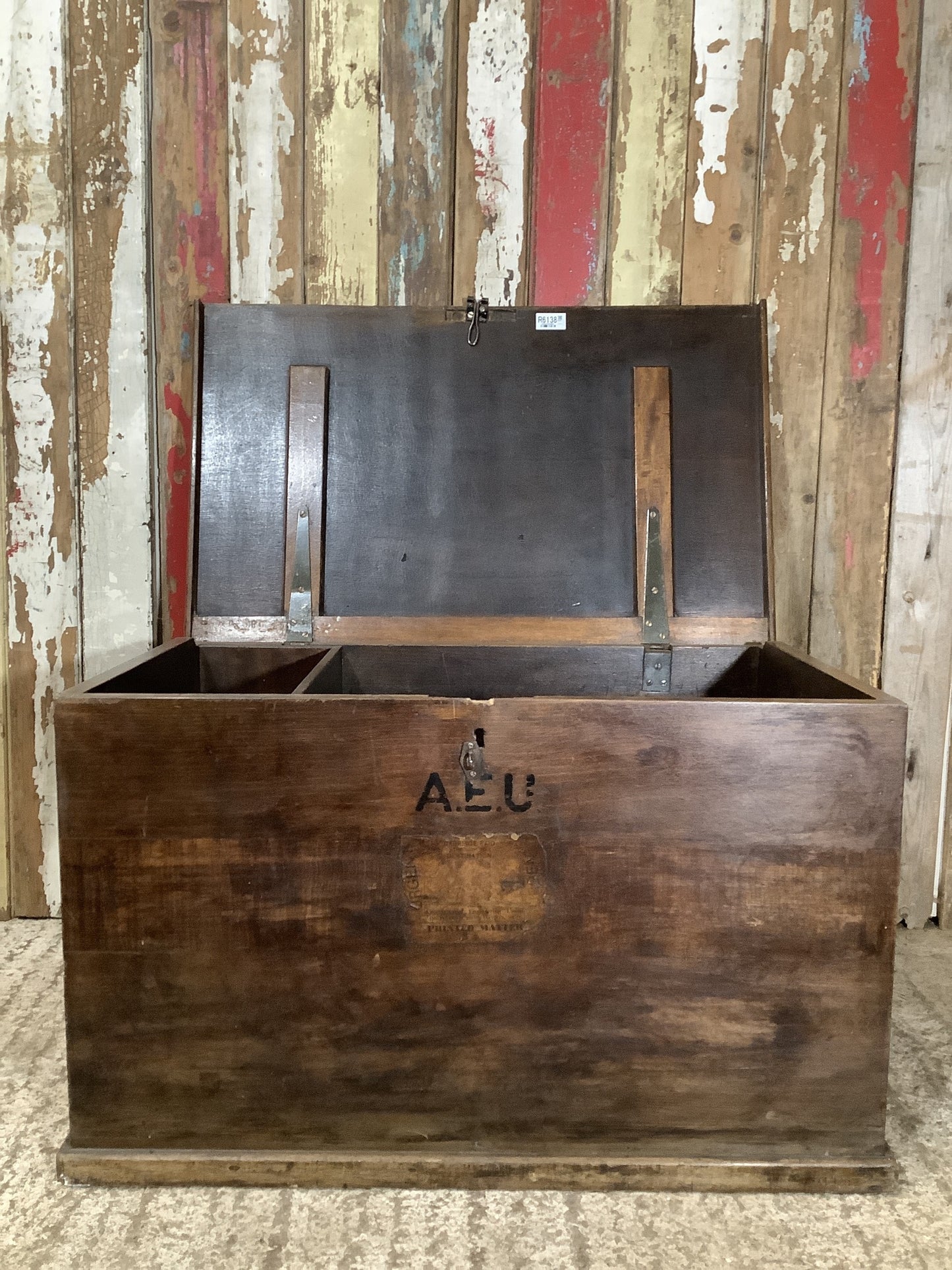 Beautiful Dark Old Waxed Mahogany & Metal,Ply Blanket Storage Box 1'8"H 2'8" W