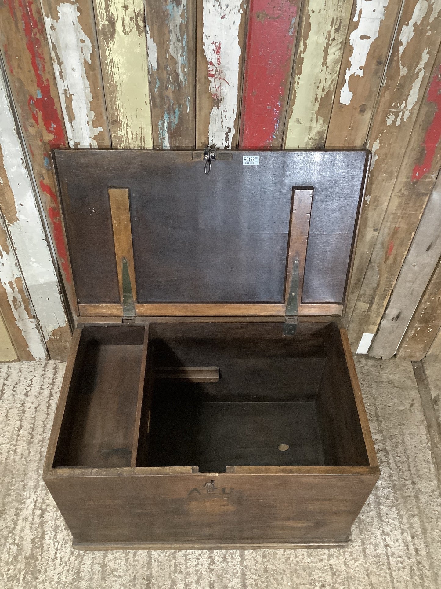 Beautiful Dark Old Waxed Mahogany & Metal,Ply Blanket Storage Box 1'8"H 2'8" W