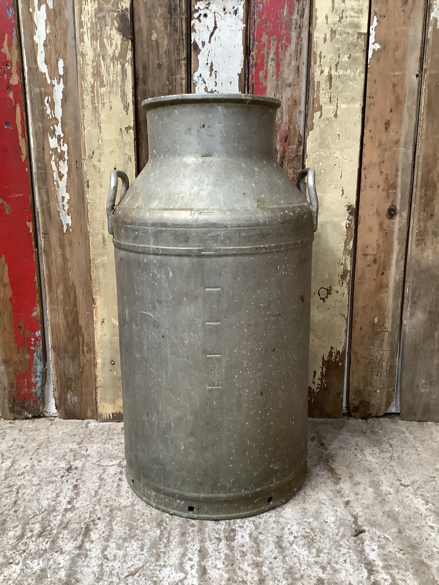 Vintage Tarnished 10 Gallon Aluminium Metal Milk Churn Flower Planter 2'1"H