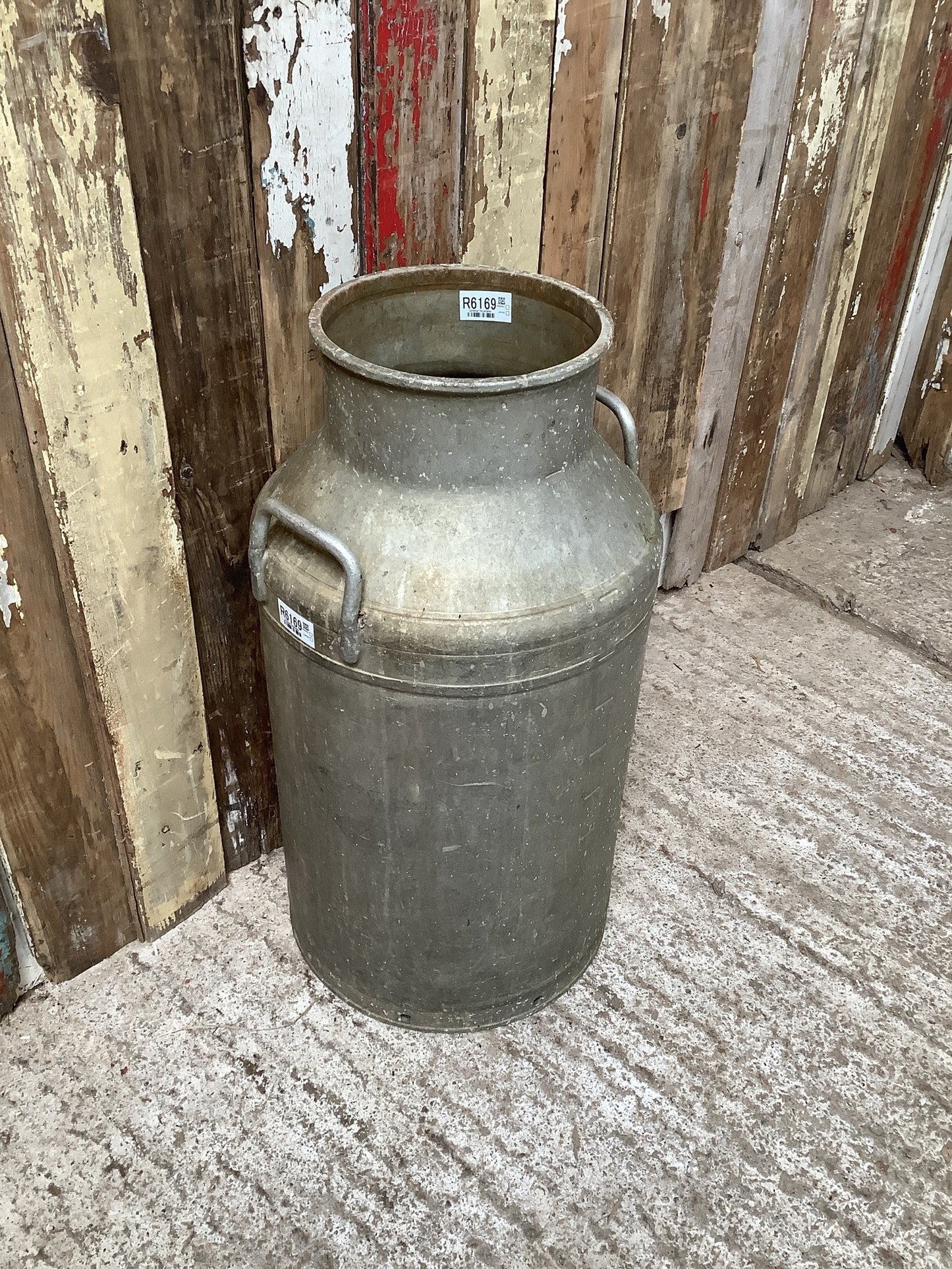 Vintage Tarnished 10 Gallon Aluminium Metal Milk Churn Flower Planter 2'1"H