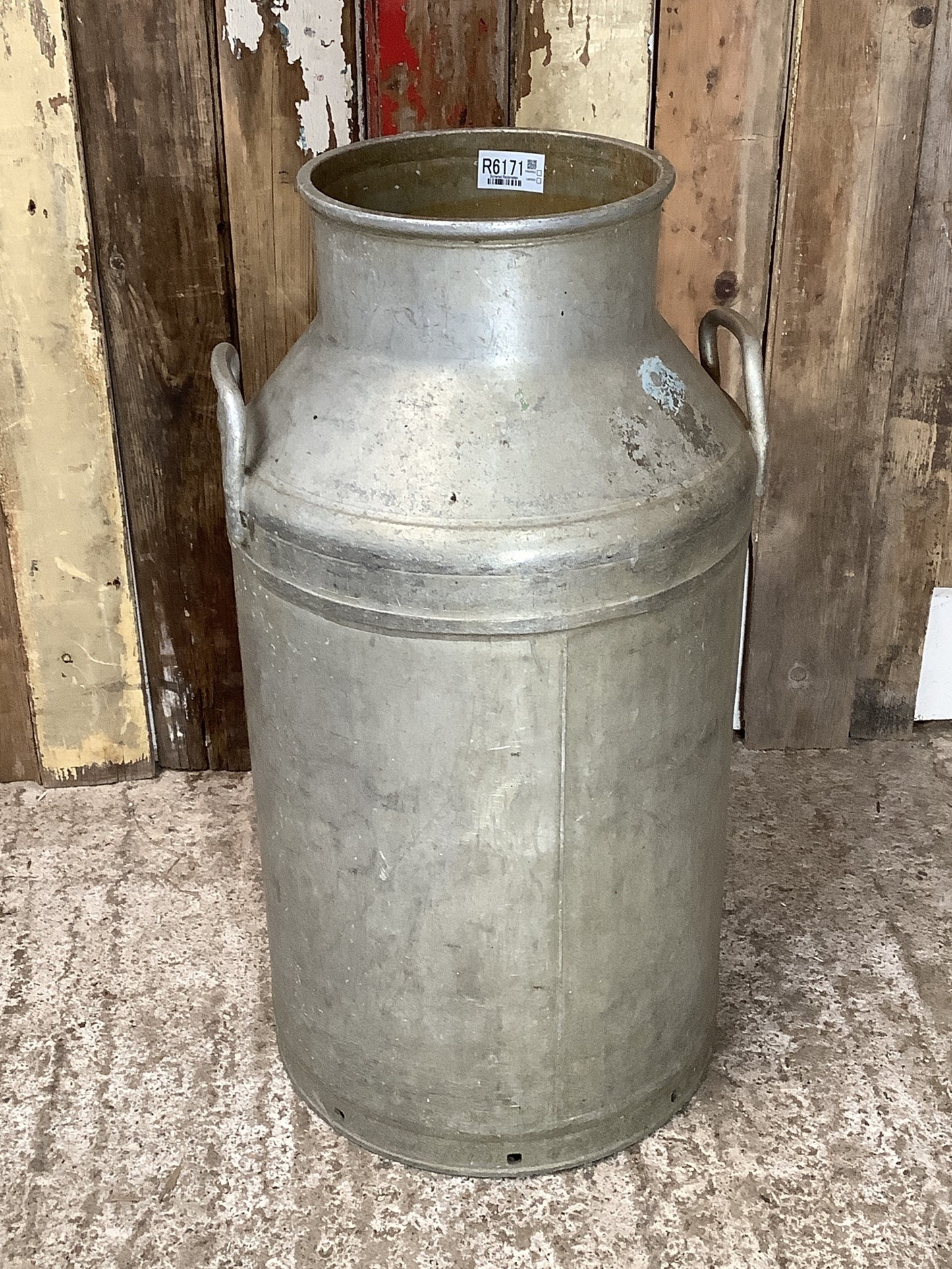 10 Gallon Old Tarnished Aluminium Milk Churn  Planter with Metal Handles 2'1"H