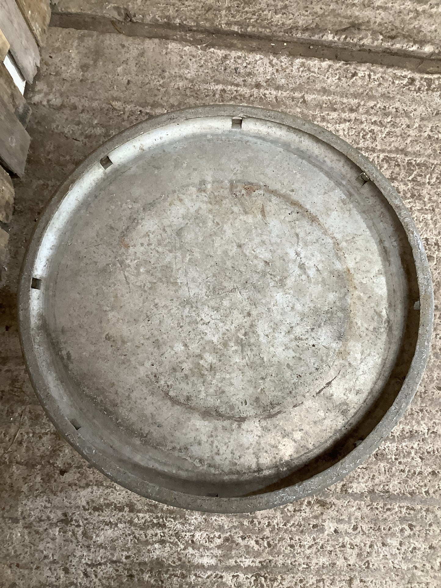 Tarnished 10 Gallon Old Torrington Dairy’s Aluminium Milk Churn Metal 2'1"H