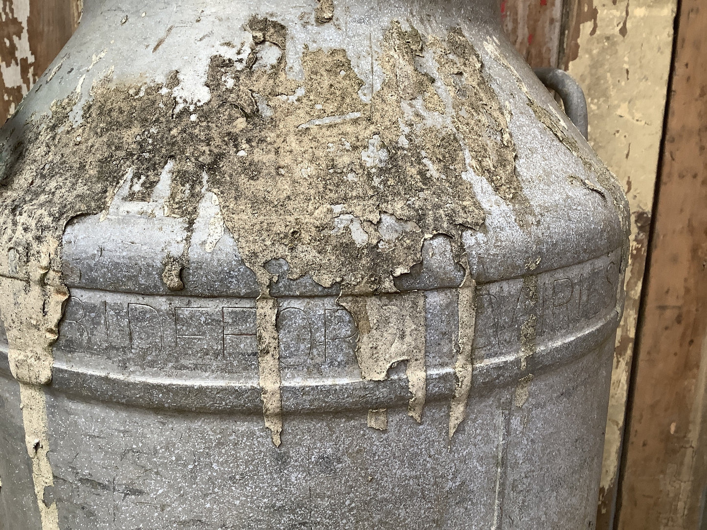 Old Tarnished Rustic Aluminium 10 Gallon Milk Churn Garden Pot 2'3"H