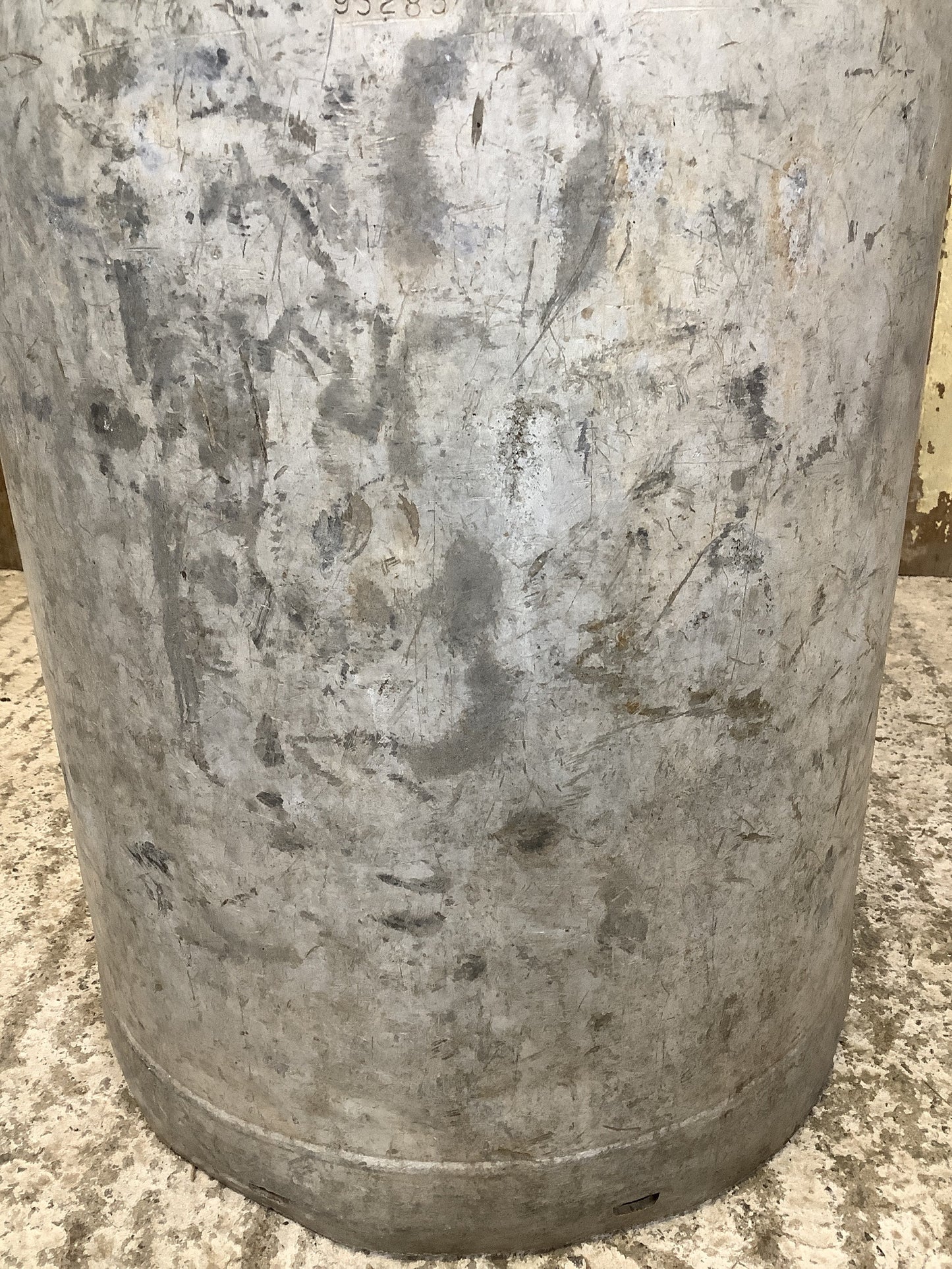 Manchester 10 Gallon 1960s Tarnished Aluminium Milk Churn Metal