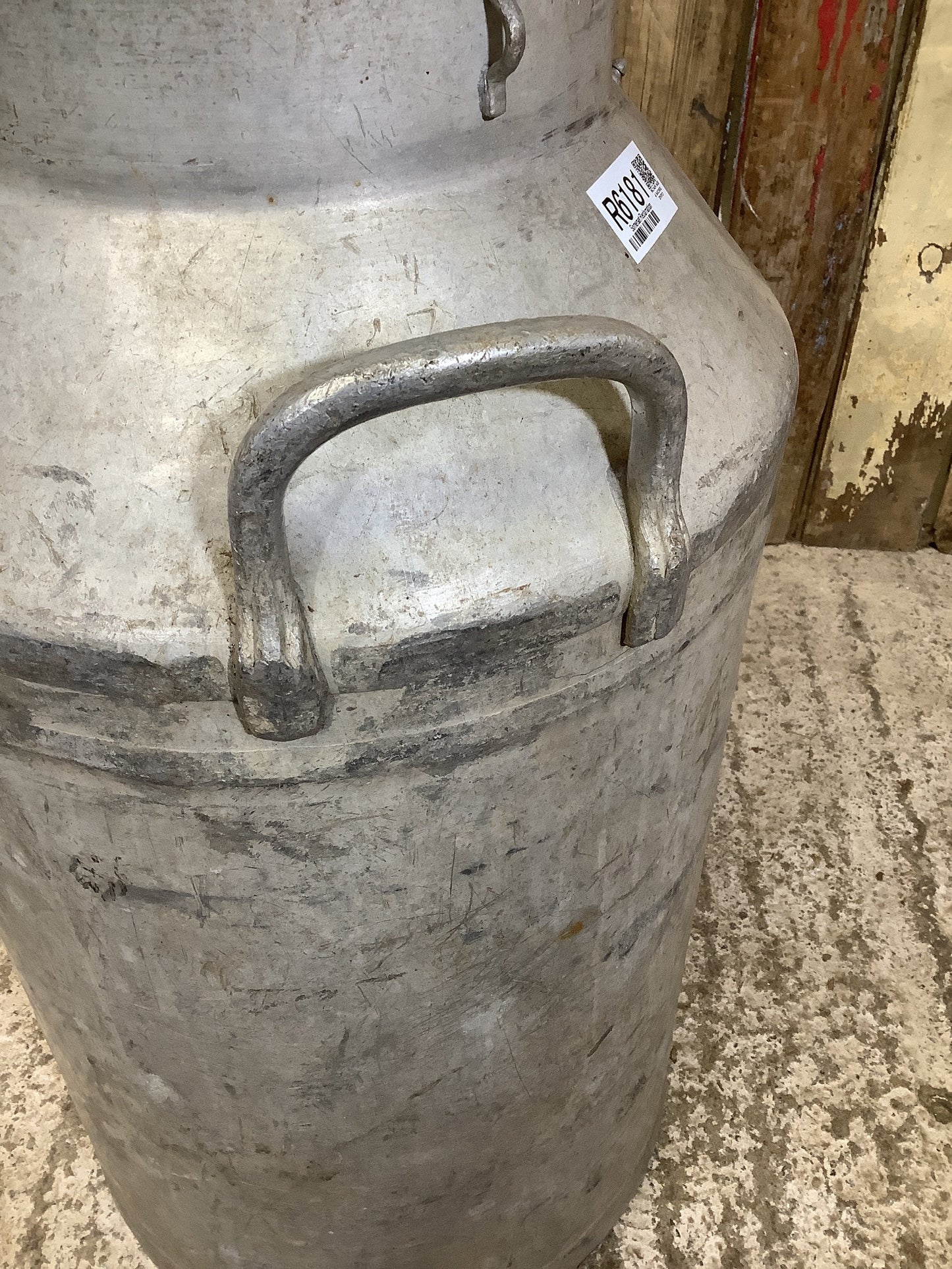 Manchester 10 Gallon 1960s Tarnished Aluminium Milk Churn Metal
