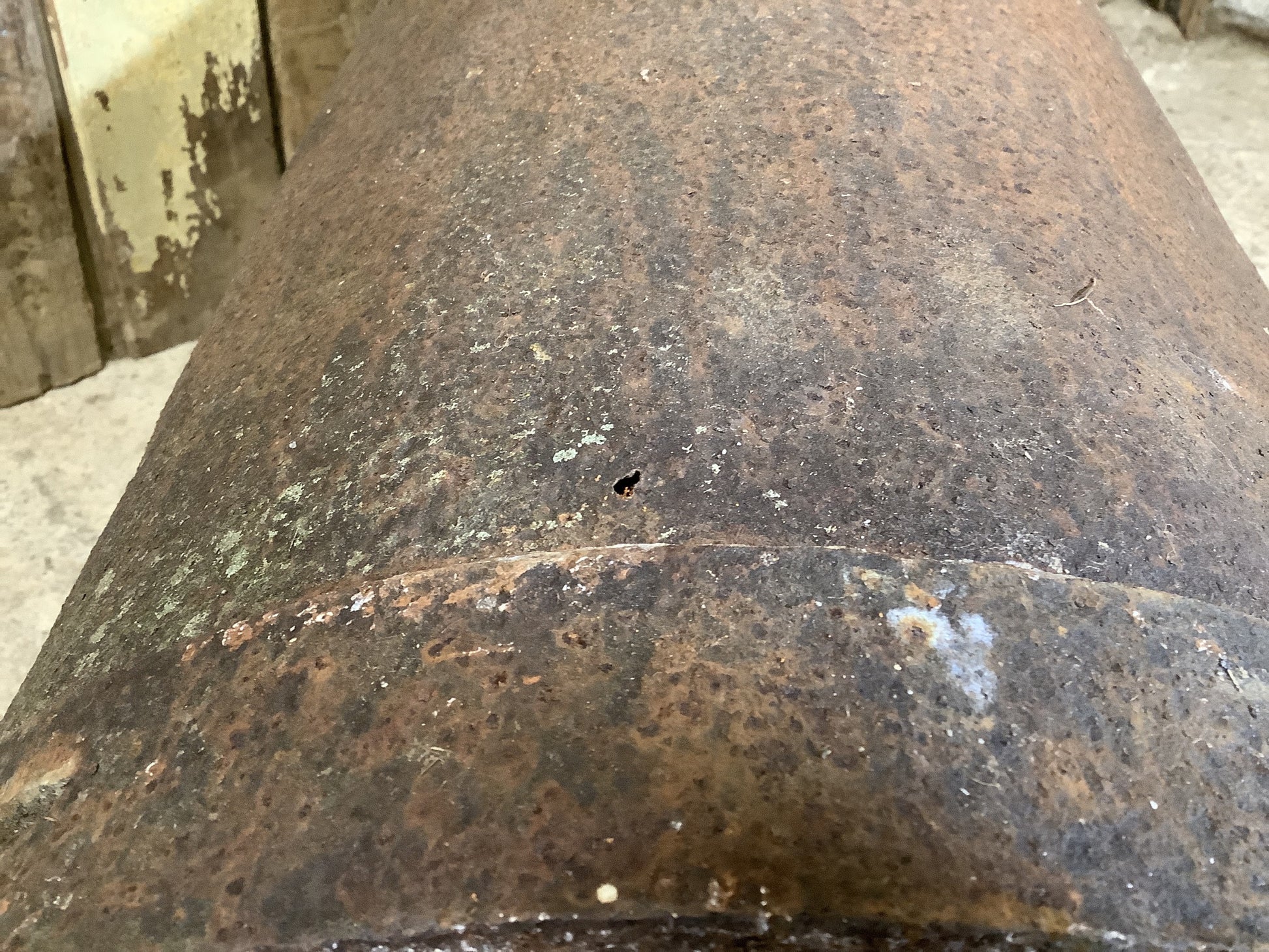 Small hole in the centre of the photo