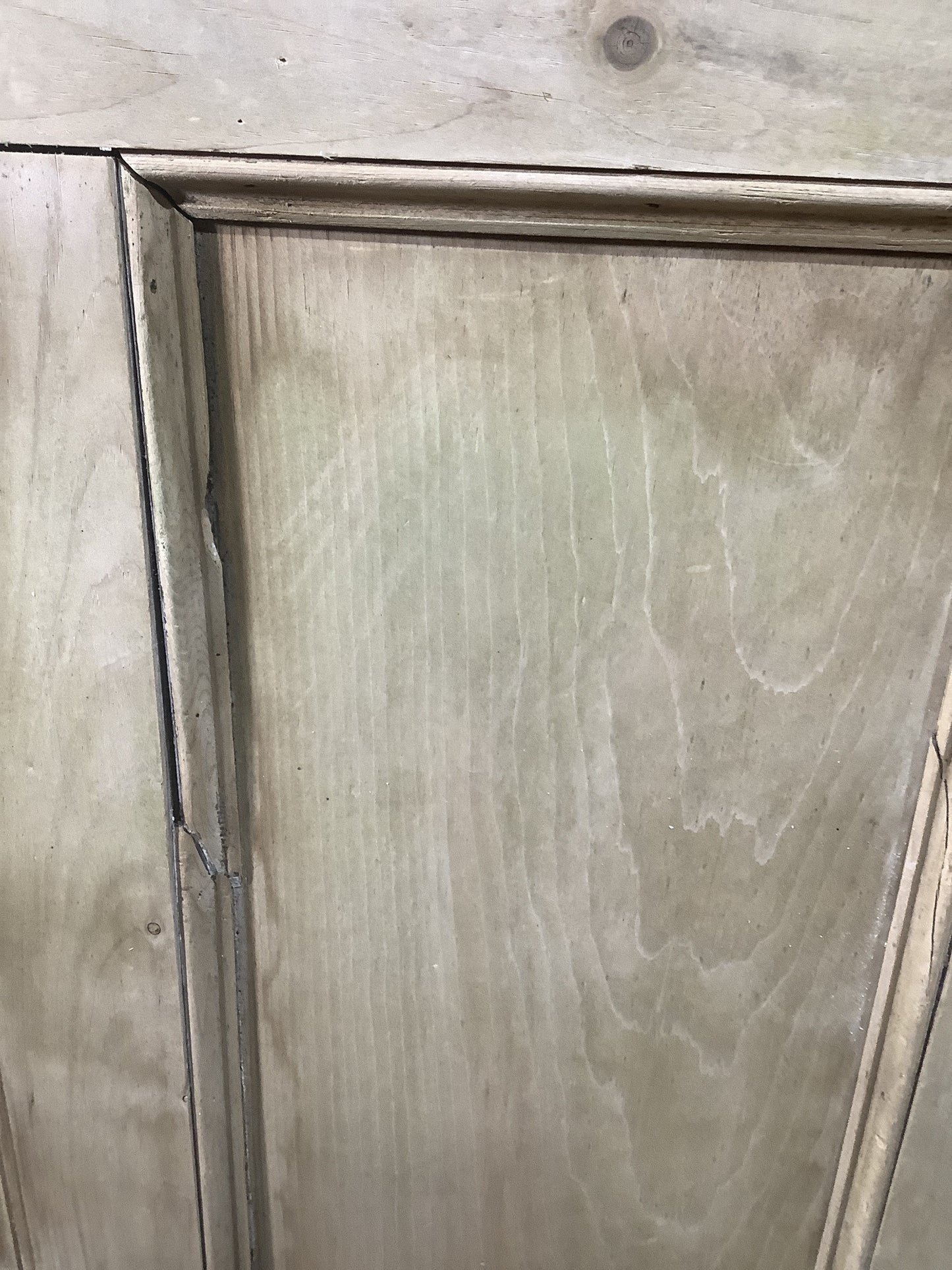 4th Picture showing damaged beading