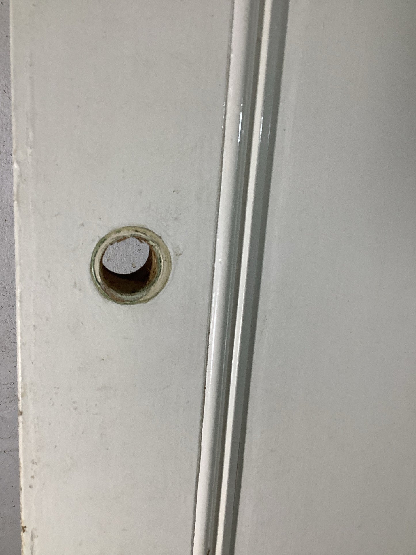 11th Picture showing old yale lock hole