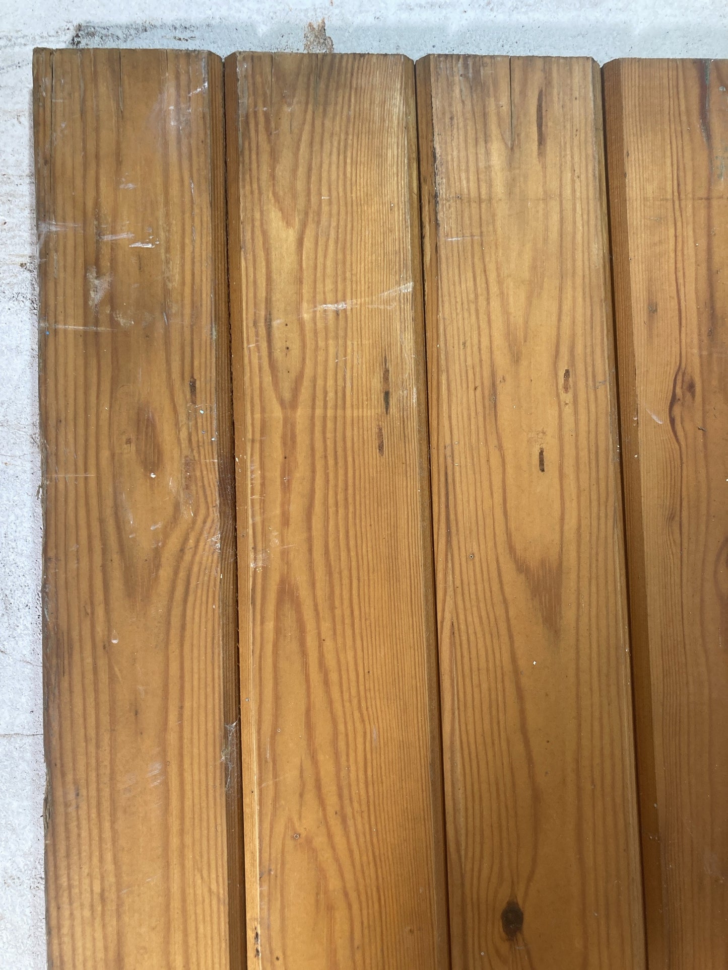 12th Picture showing slight splitting of panel