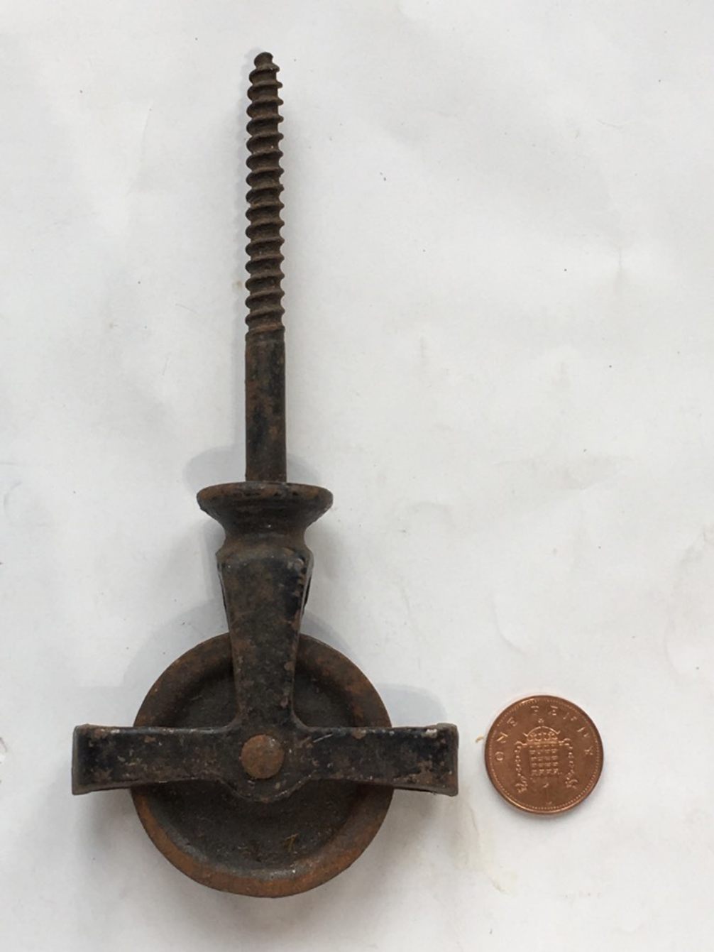 Reclaimed Old Cast Iron Screw In Pulley With Guide 1 3/4" Wheel