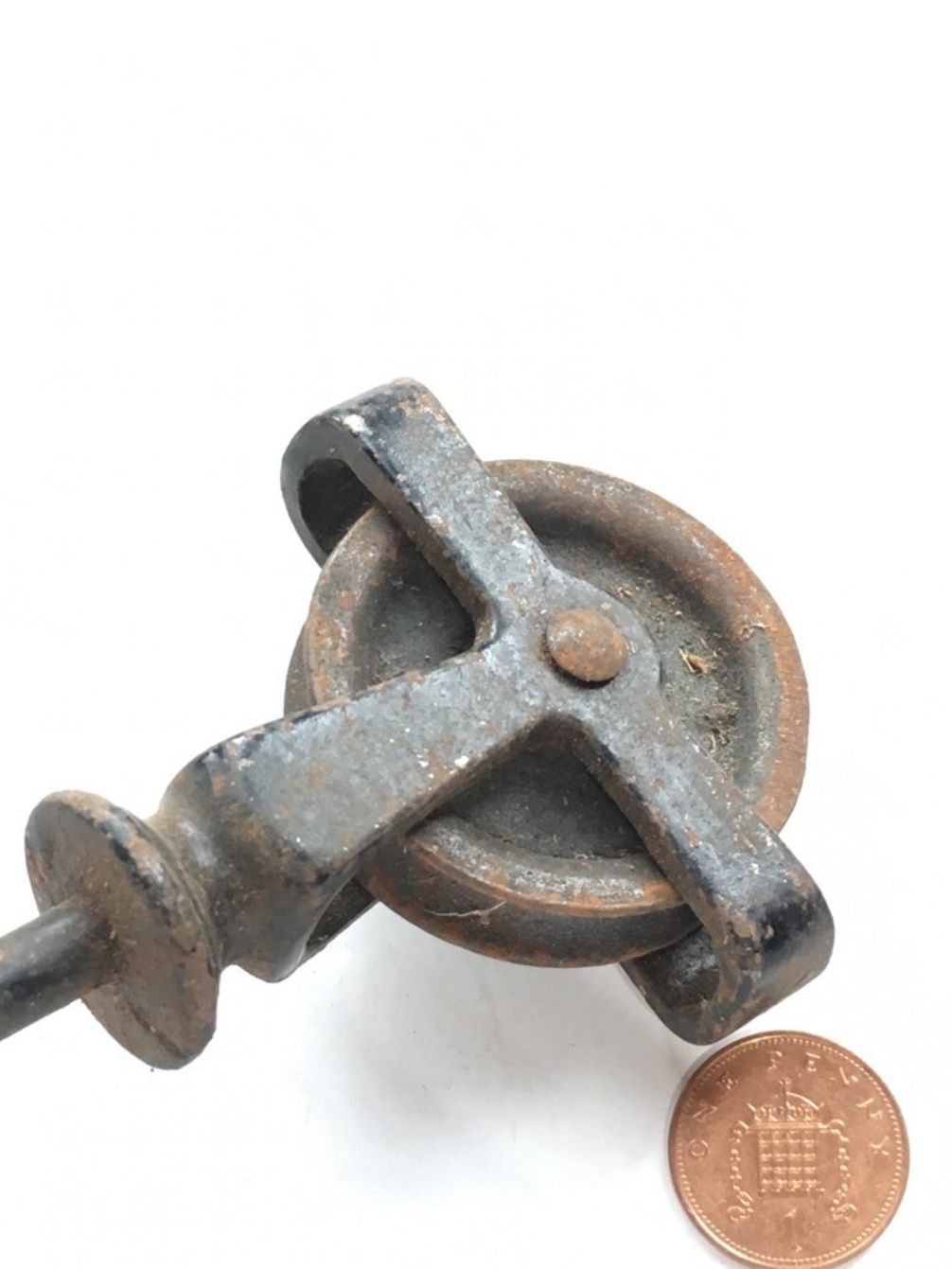Reclaimed Old Cast Iron Screw In Pulley With Guide 1 3/4" Wheel