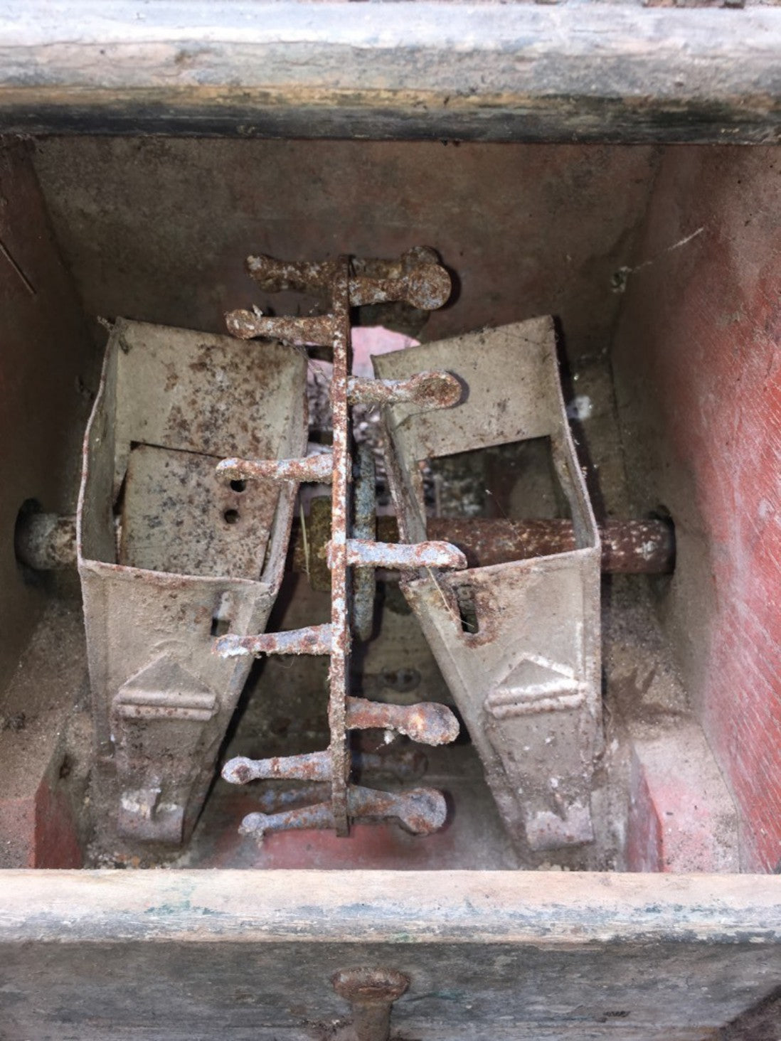 Interesting Old Collectors Seed Drill Kell & Co Of Gloucester & Ross
