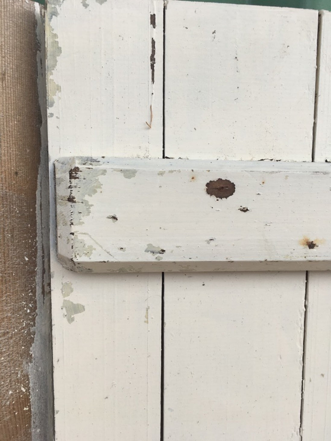 18 7/8”x39” Reclaimed Old Painted Pine 5 Plank & Ledge Narrow Internal Door