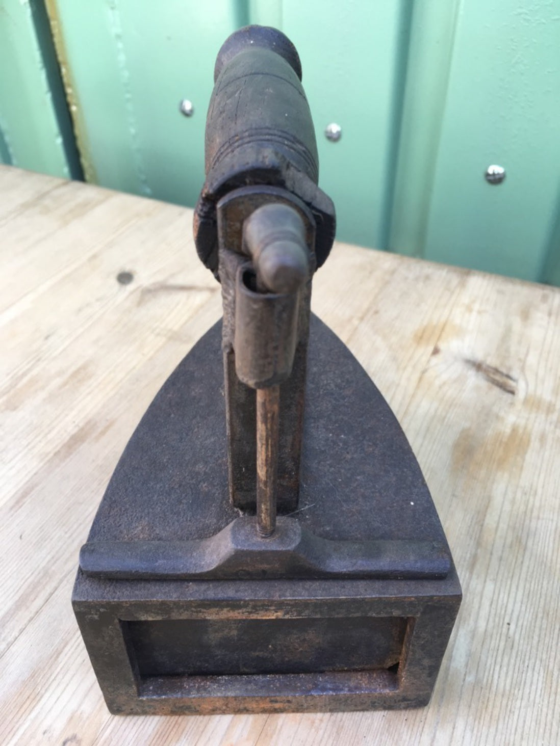 Interesting Collectable Rare Old Cast Iron Flat Hot Iron For Clothes 17x15.4cm