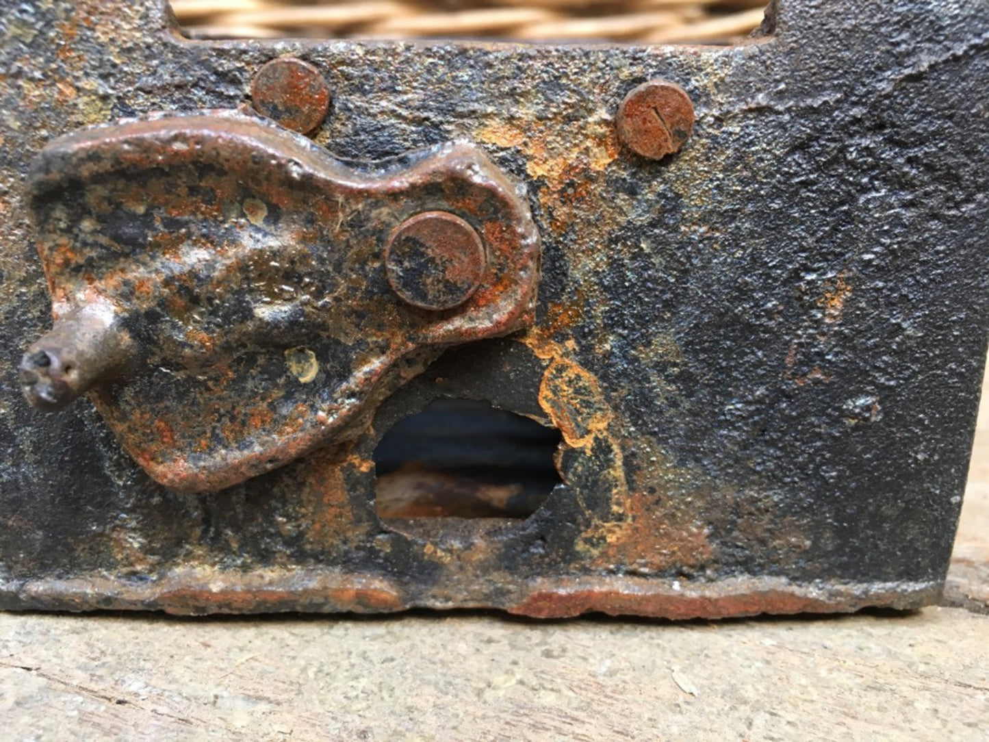 Interesting Old Cast Iron Coal Charcoal Flat Clothes Hot Iron 7” Long