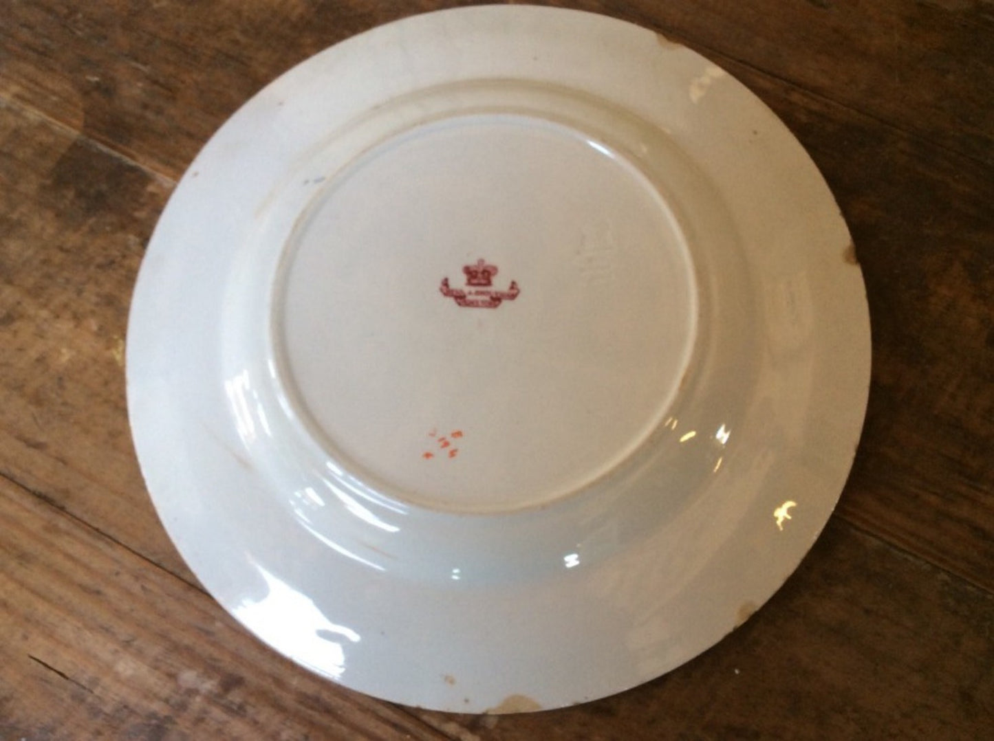 Four Interesting Ironstone China Plates Matching Pattern 23.6cm & 26cm Diameter