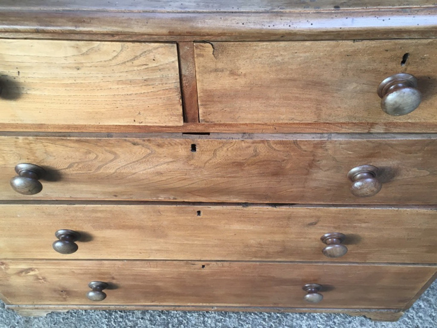 Rare Antique Early Victorian Period Elm 2 Over 3 Chest Of Drawers
