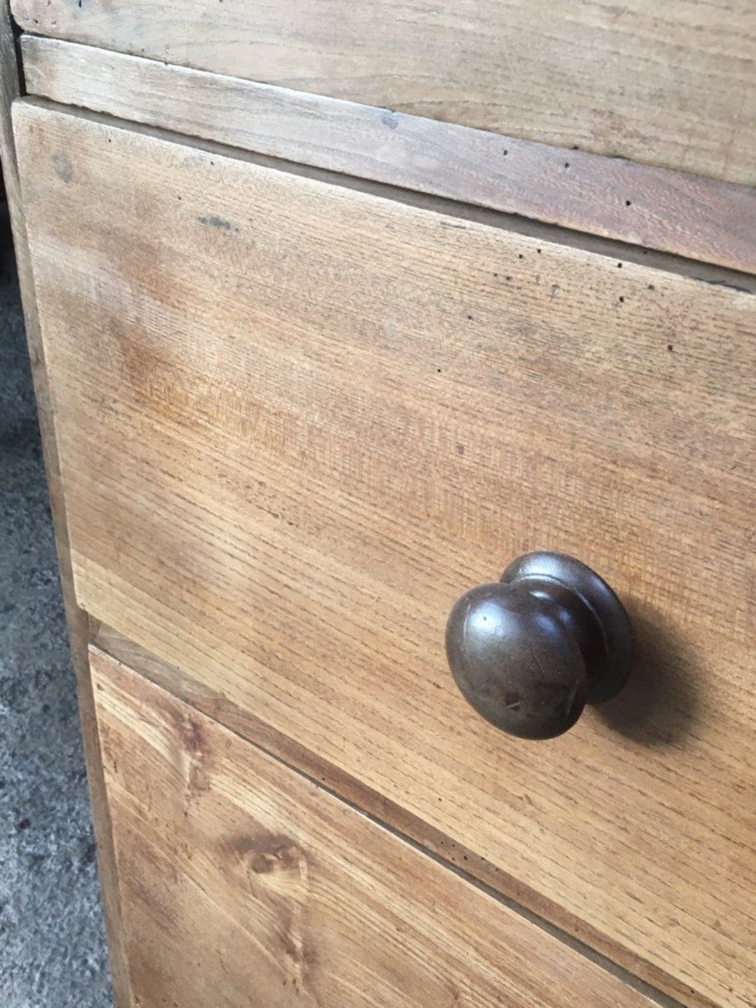 Rare Antique Early Victorian Period Elm 2 Over 3 Chest Of Drawers