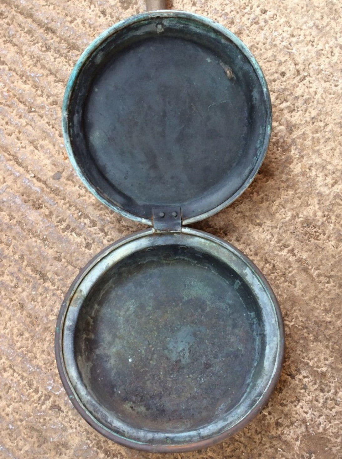 Antique Large Victorian Copper Bed Warming Pan 12 3/8" Diameter