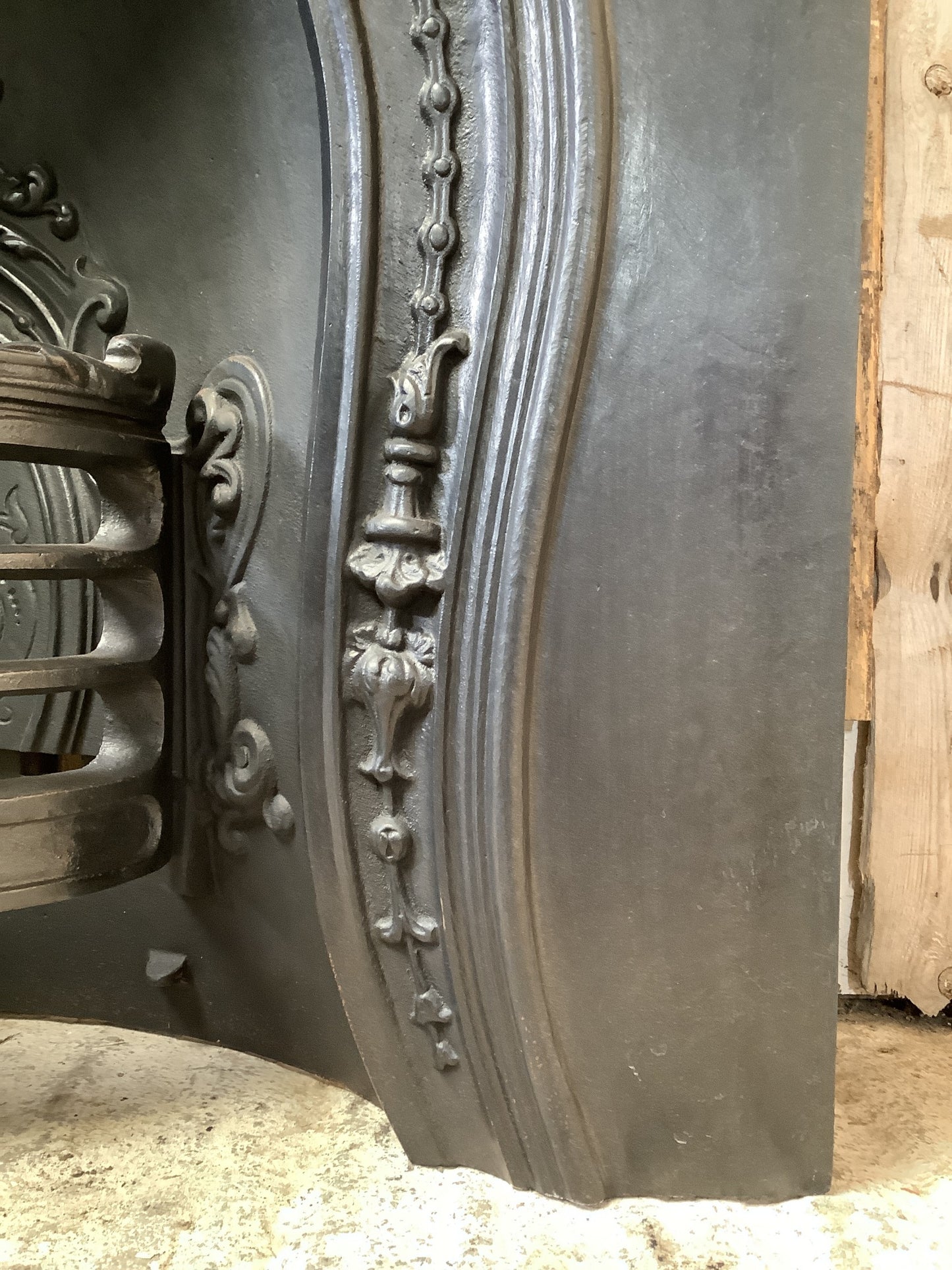 Old Polished Cast Iron Horseshoe Living room Fireplace 3'1"Hx3'1"W