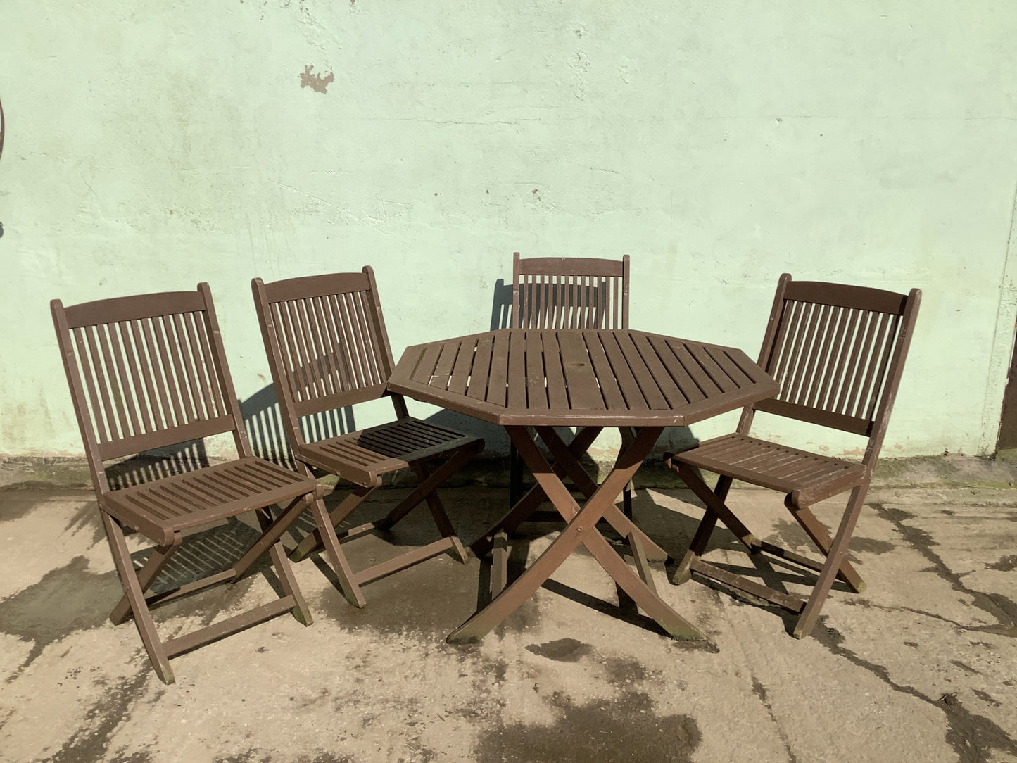 Hardwood garden table & 4 chairs