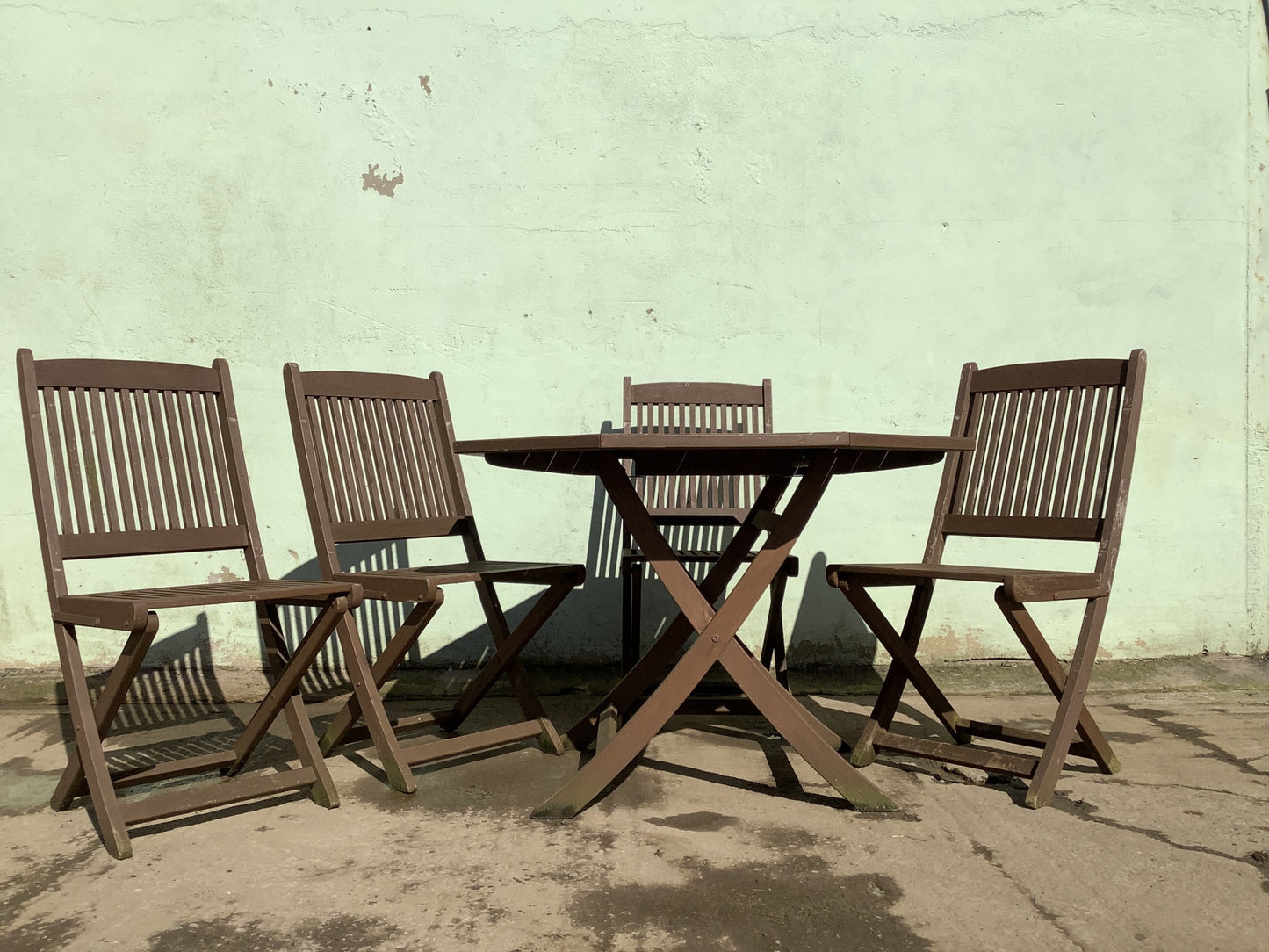 Hardwood garden table & 4 chairs