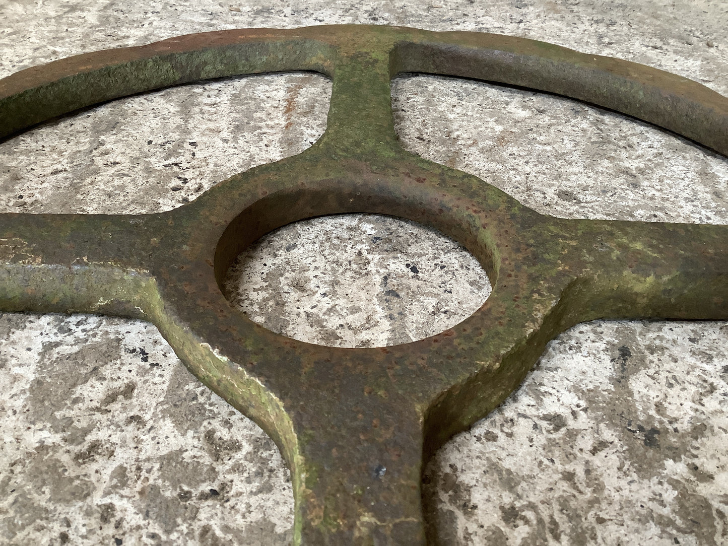 19” Thin Heavy Cast Iron Metal Roller Wheel Garden Ornament Trolly