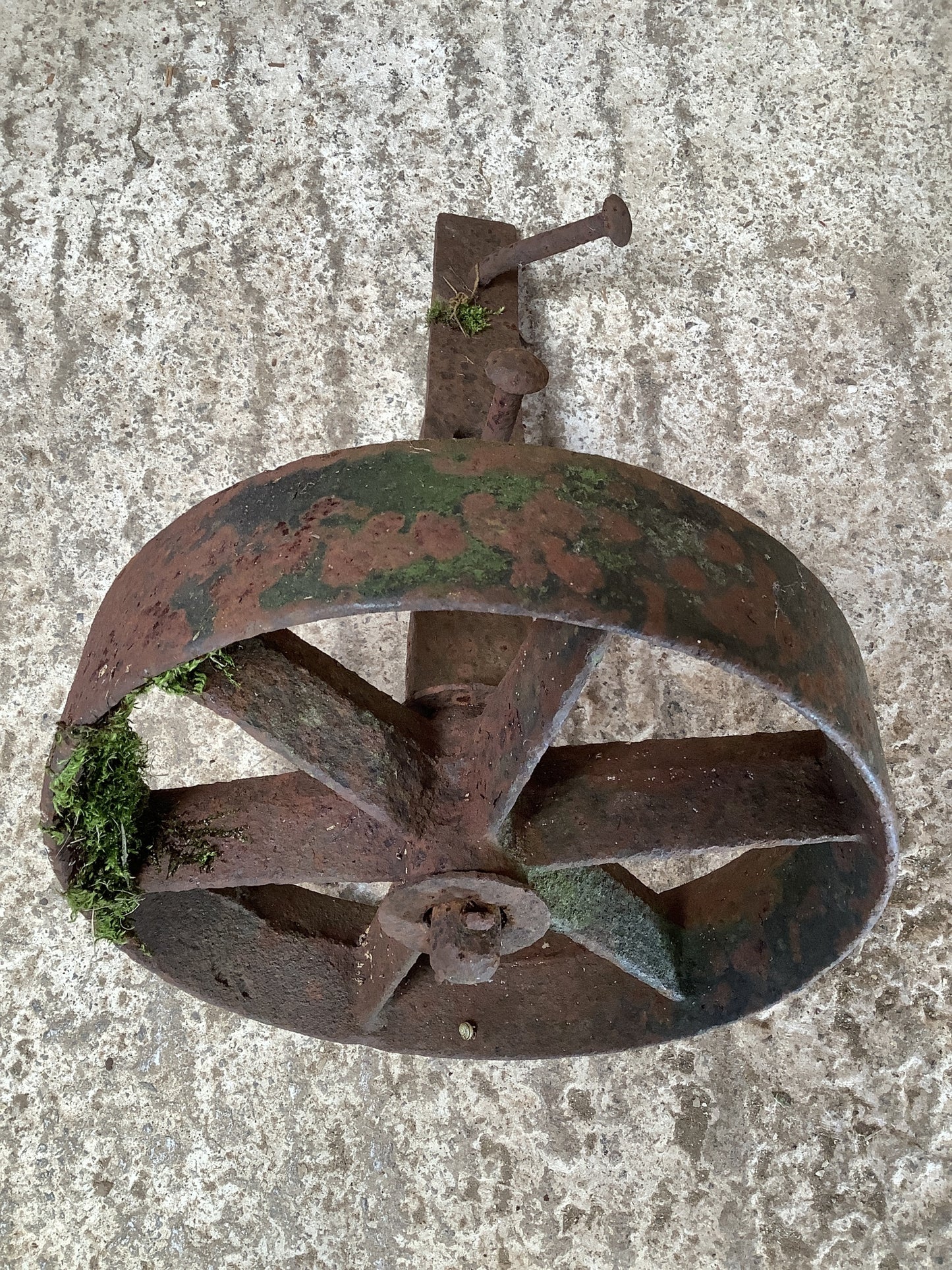 Old Cast Iron Metal 6 Spoke Machine Trolly Wheel