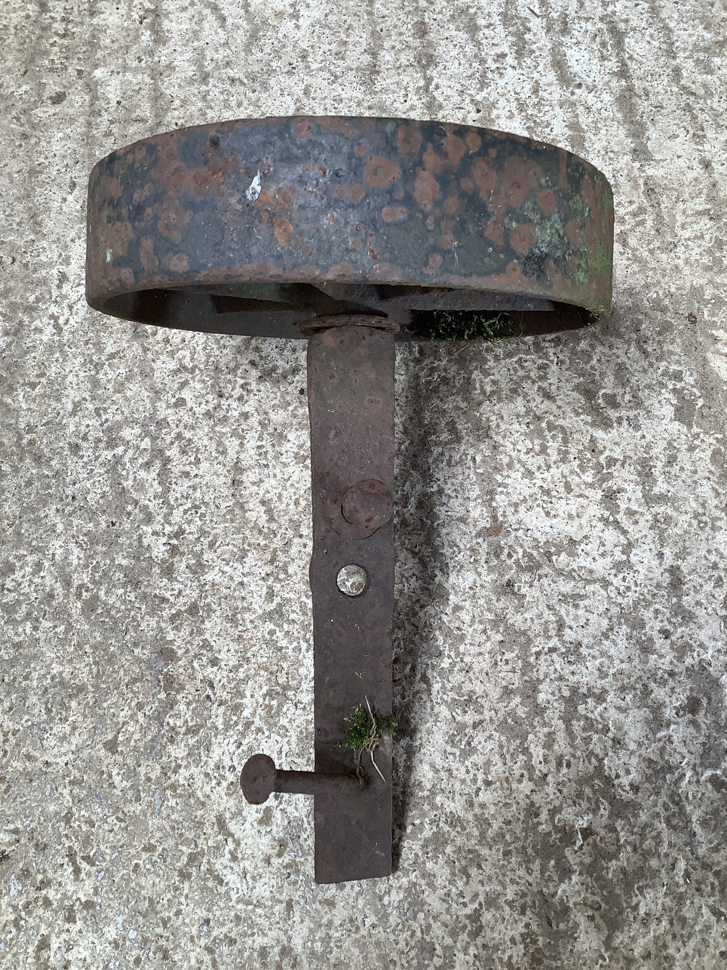 Old Cast Iron Metal 6 Spoke Machine Trolly Wheel