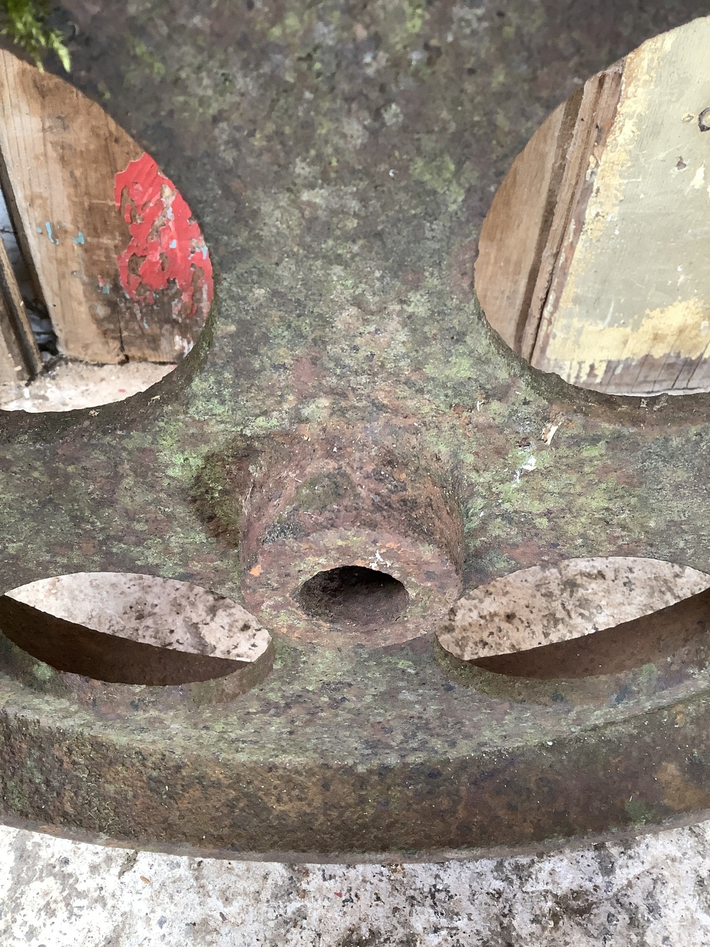 Old Cast Iron Metal 4 Hole Hen House Trolly Wheel