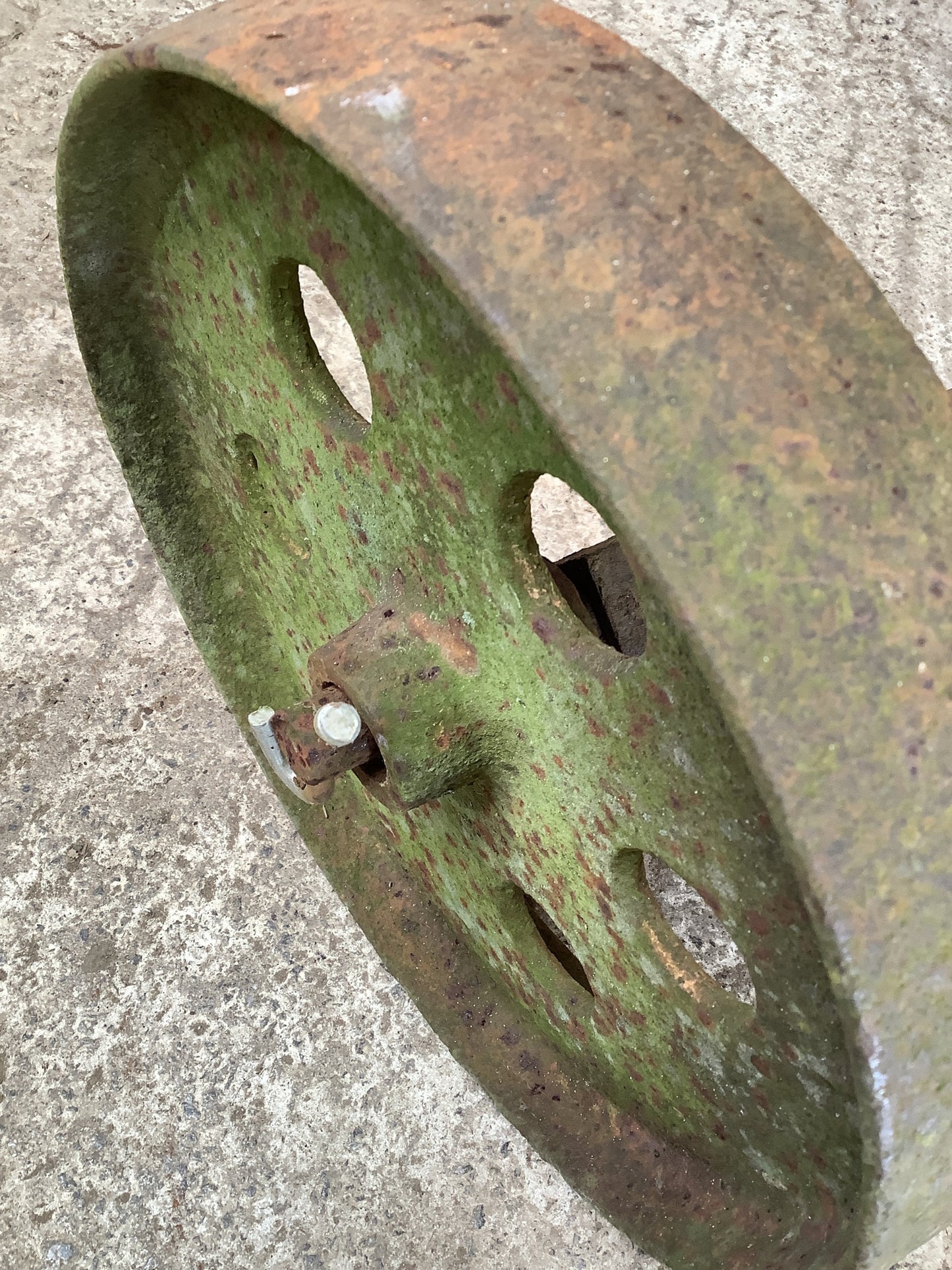 Old Cast Iron Metal 6 Hole Centres Hen House Trolly Wheels