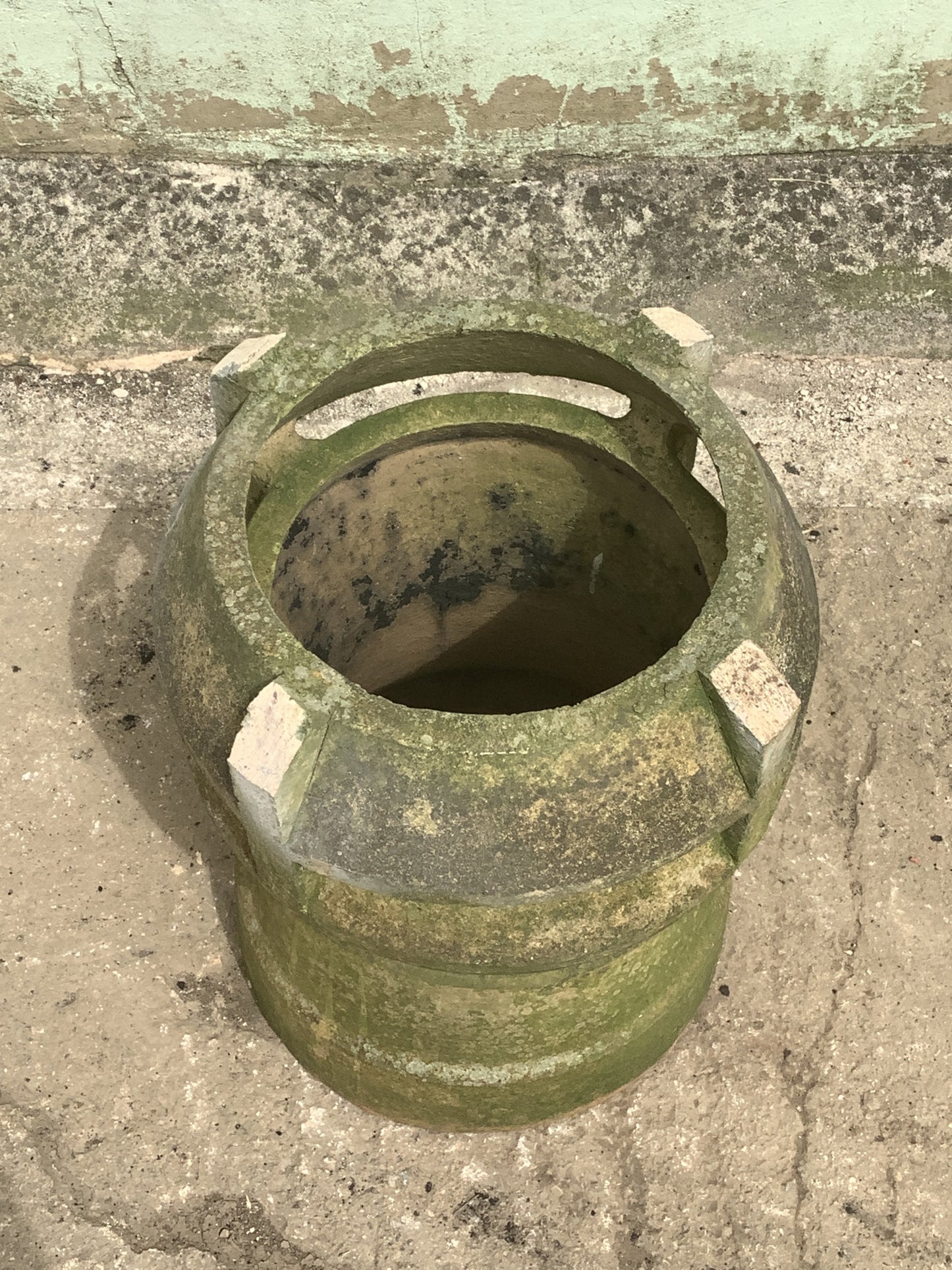 1'4"H Old Short Clay Buff Yellow Louver Chimney Pot Garden Planter