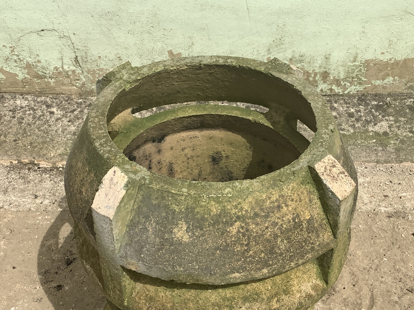 1'4"H Old Short Clay Buff Yellow Louver Chimney Pot Garden Planter