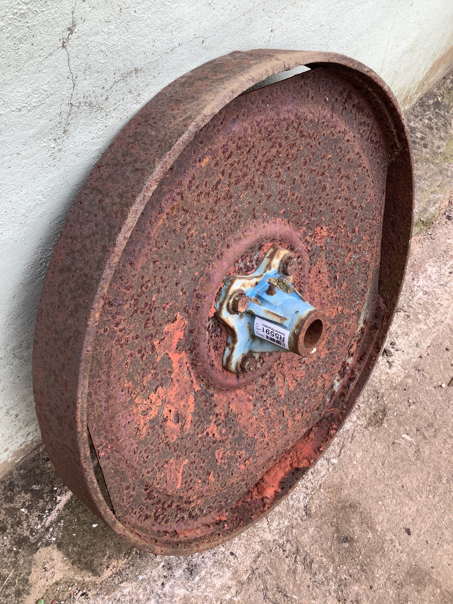 Old Reclaimed Rusty Metal Disc Machine Trolly Marker Wheel 1'7"H 0'2"x W