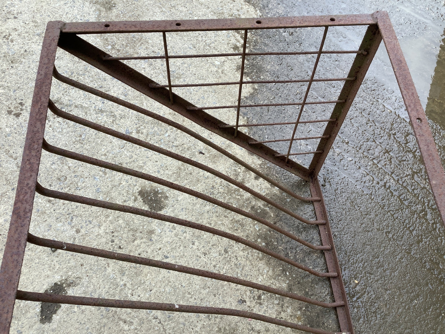 2'0"H 4'0"x W Reclaimed Old Metal Steel Wall Hay Feeder Rack Flower Planter!