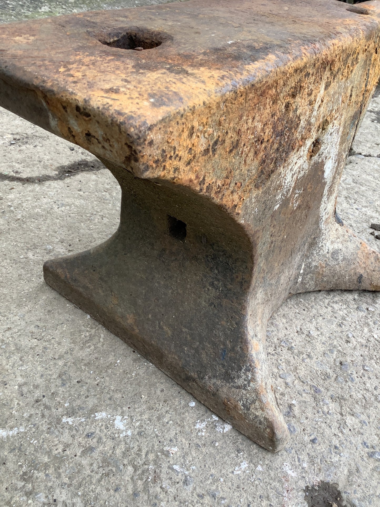 Reclaimed Heavy Old Cast Iron Blacksmiths Metal Working Anvil Single Beck