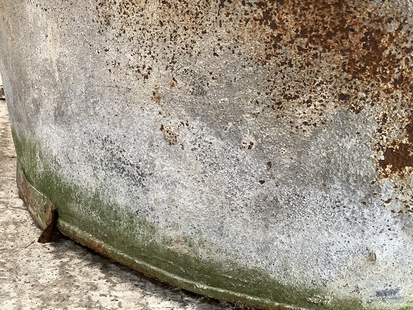 Old Galvanized Rusty Vintage Wash Tub Garden Planter 10"H
