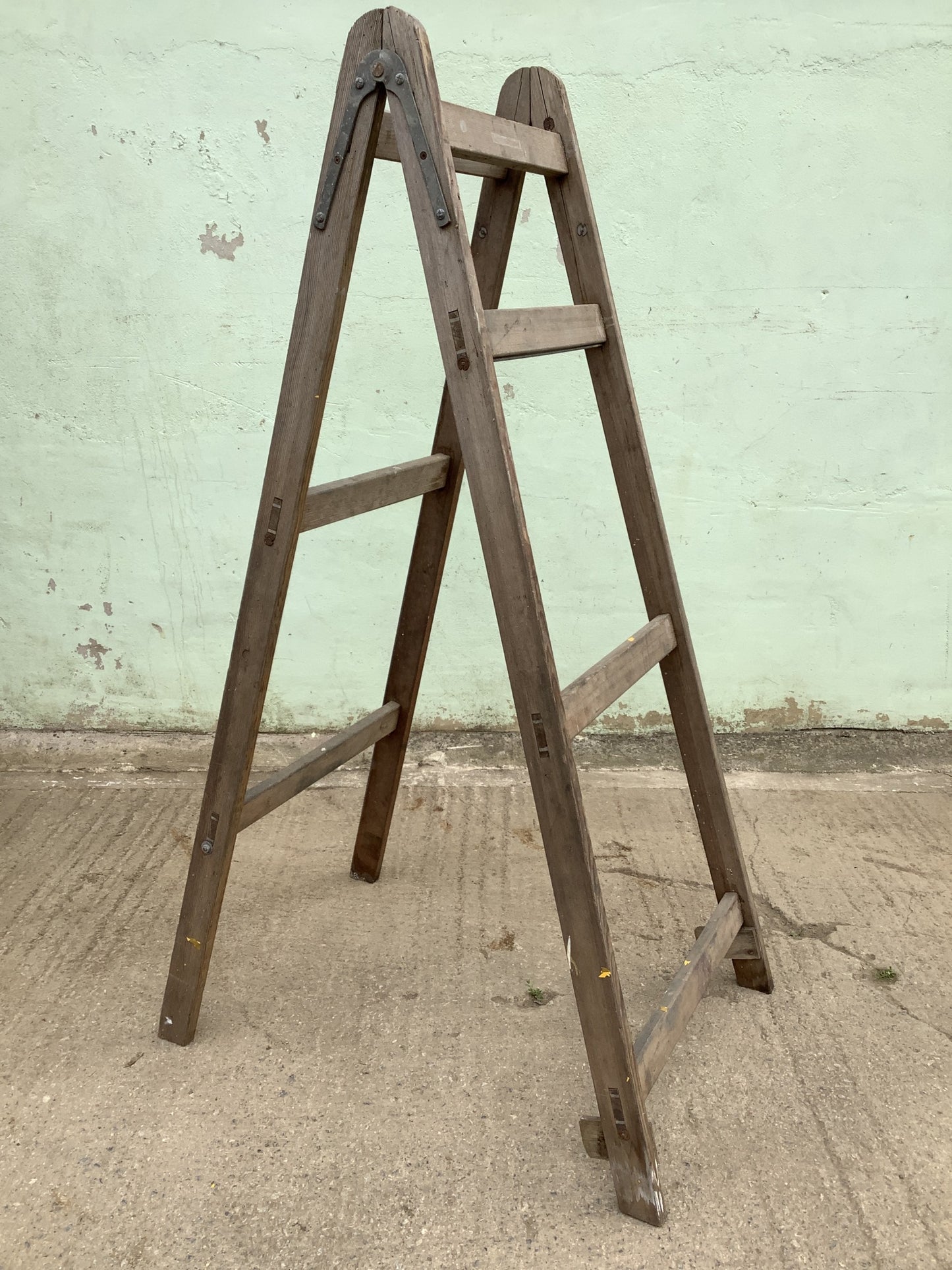 Single Old Reclaimed Vintage Pine Tall Decorators Trestles Frame Easel