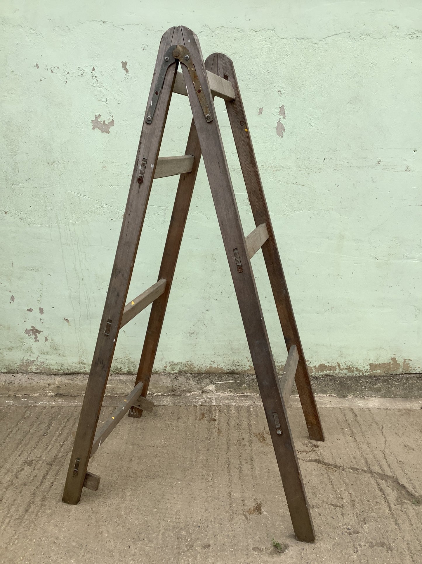 Single Old Reclaimed Vintage Pine Tall Decorators Trestles Frame Easel