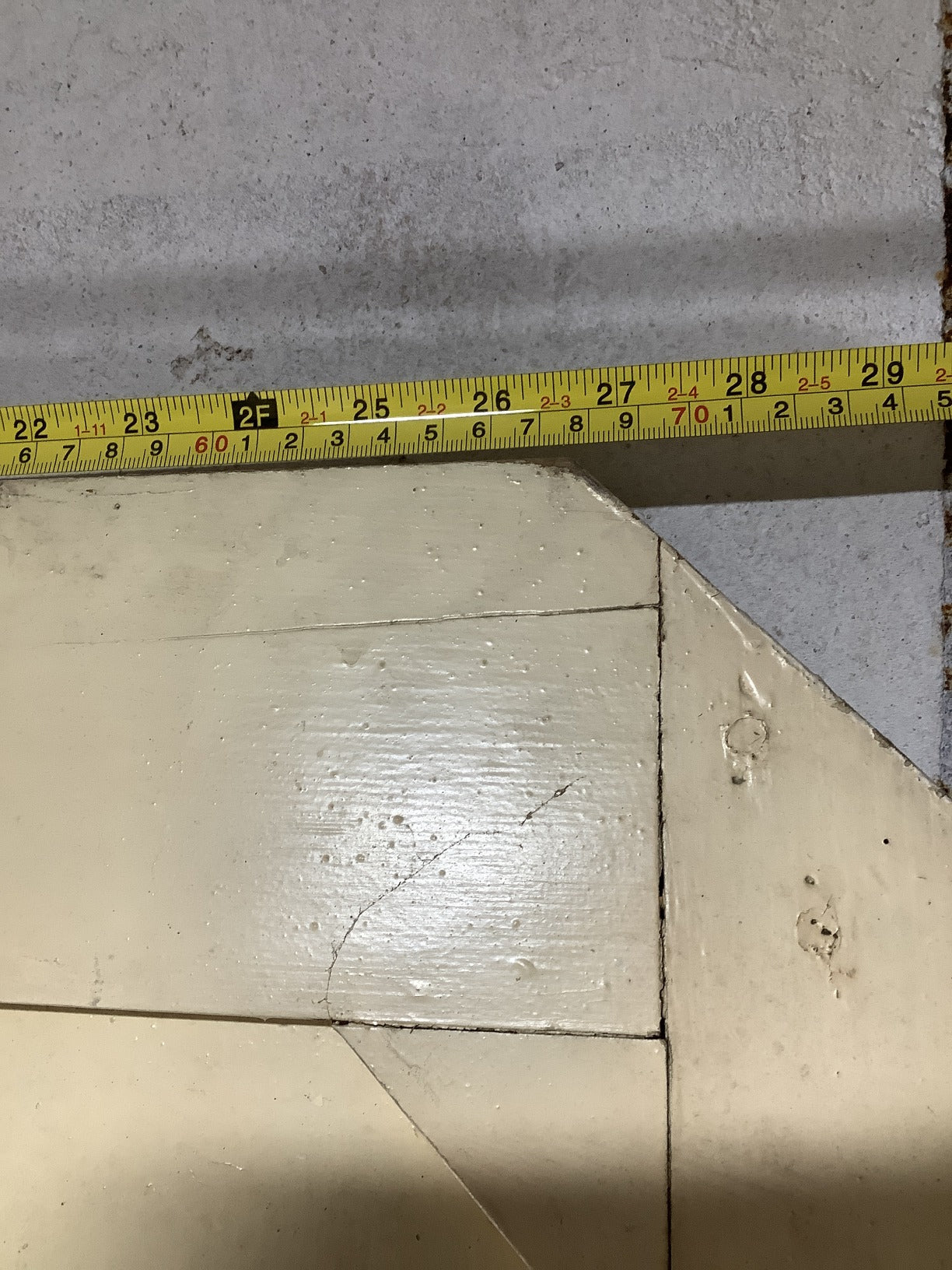 5th picture showing width of corner off