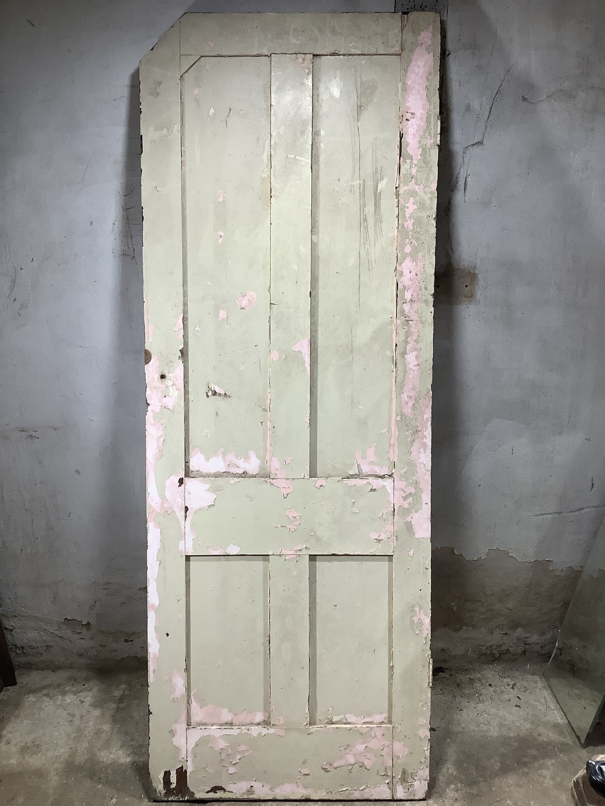 7th Picture this side has flaking paint