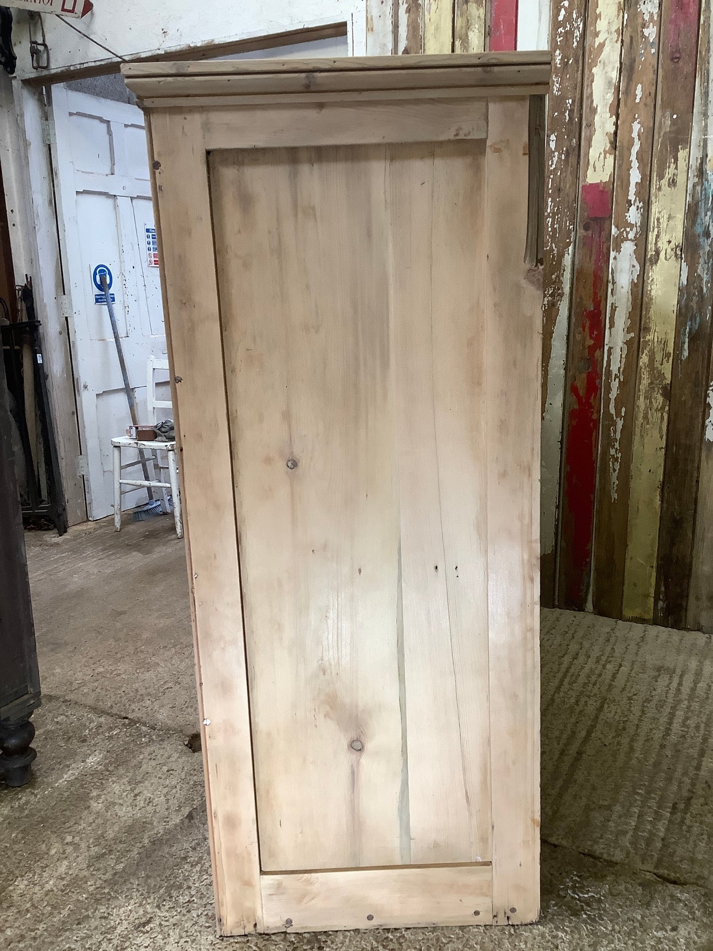 Side panel