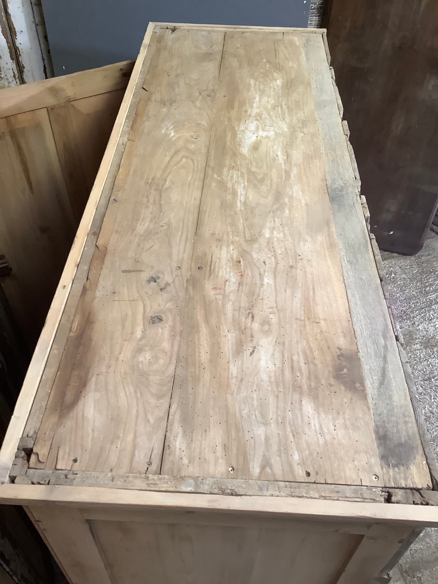 Elm and oak top