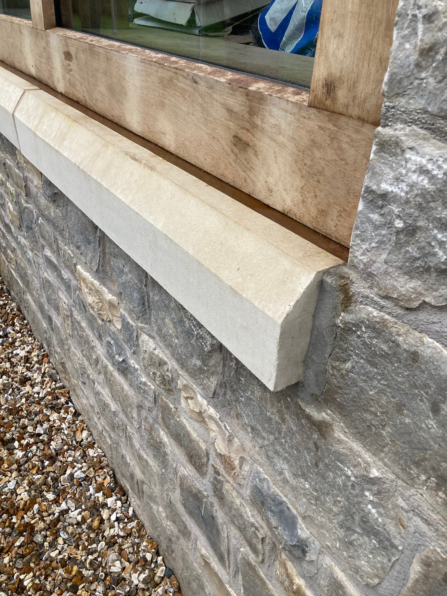 High Quality White & Light Grey Lias Limestone Mendip Building Stone
