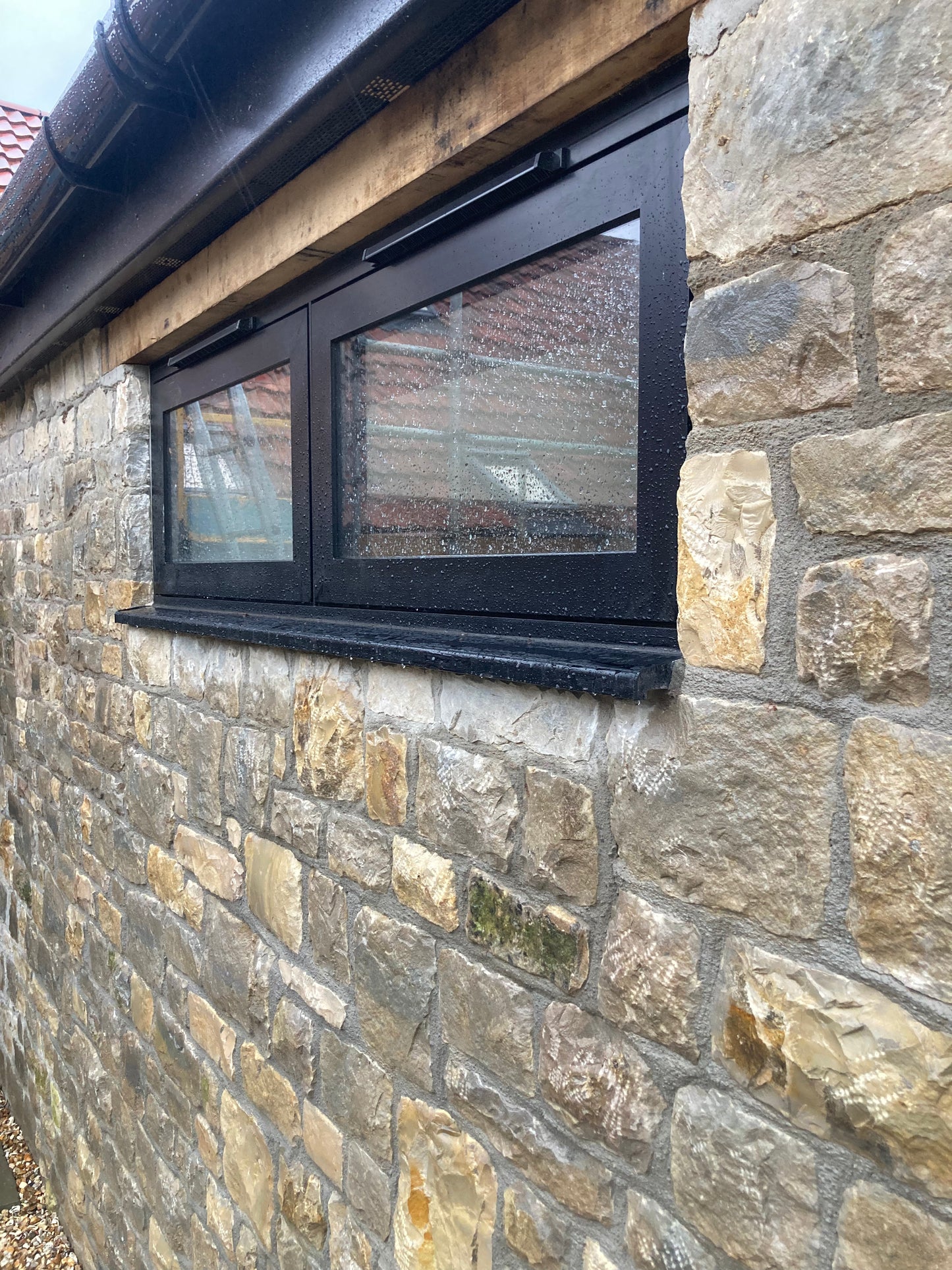 High Quality White & Light Grey Lias Limestone Mendip Building Stone