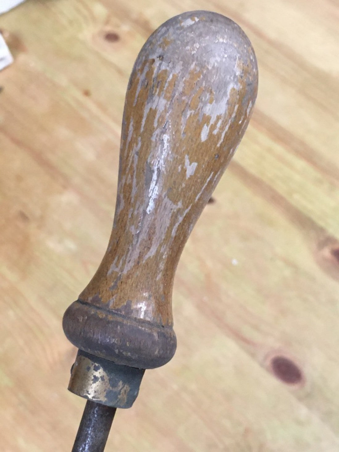 23 1/8" Long Old Antique Vintage 2" Tarnished Brass & Beech Garden Hand Sprayer
