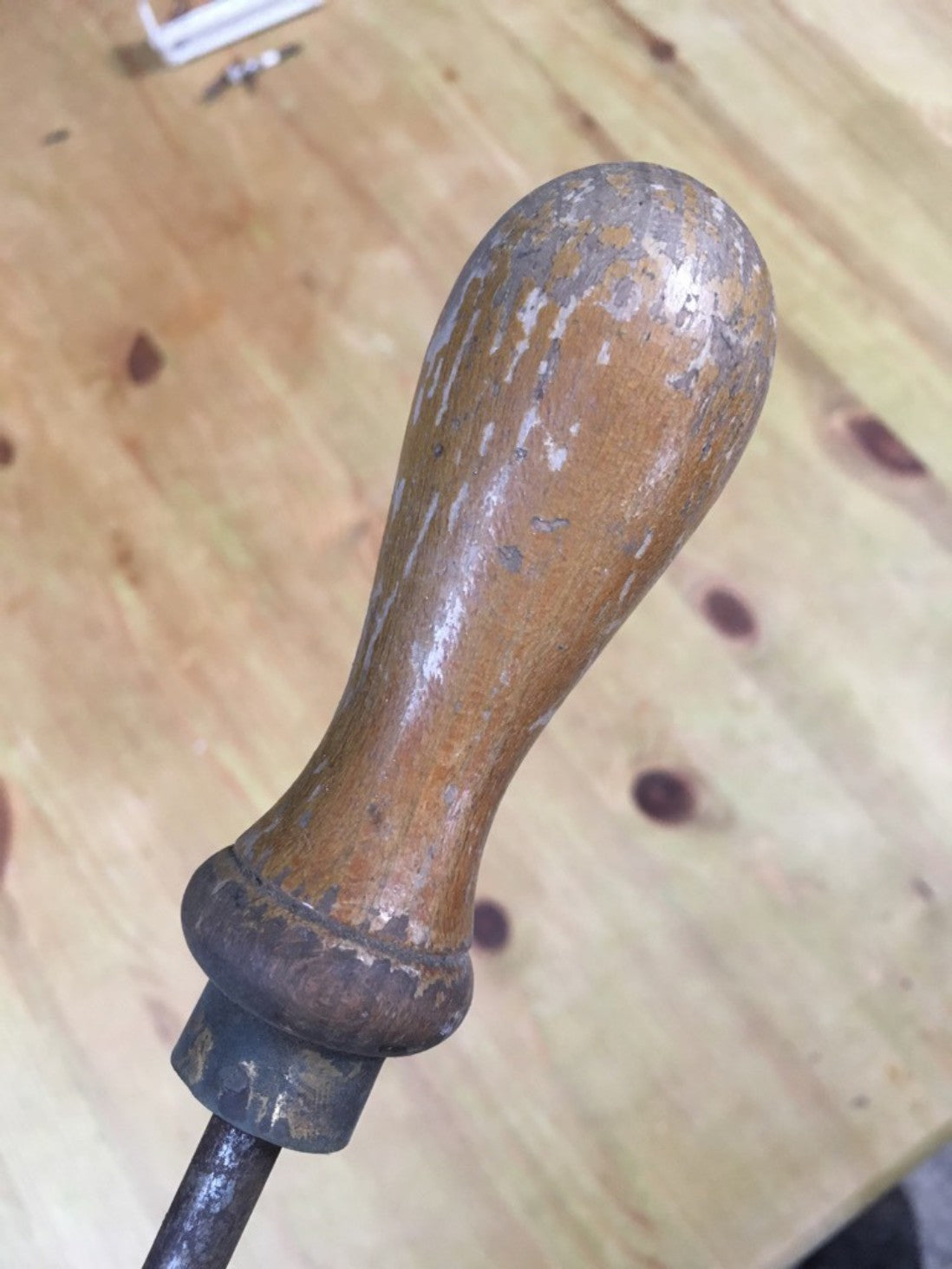 23 1/8" Long Old Antique Vintage 2" Tarnished Brass & Beech Garden Hand Sprayer