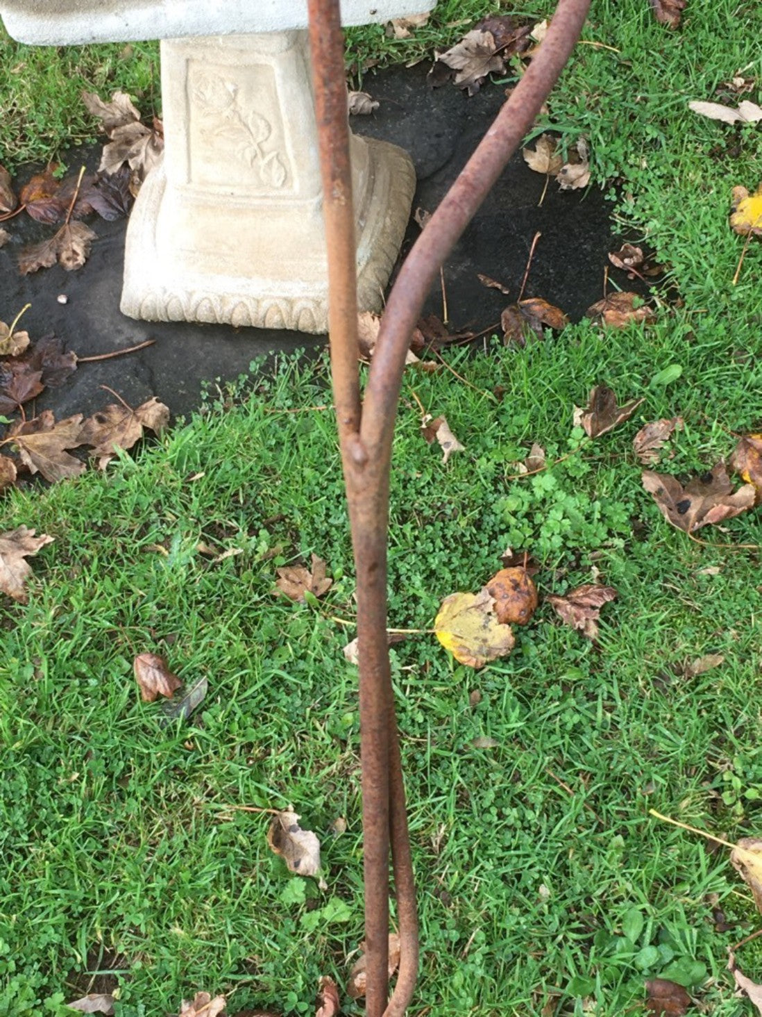 Interesting 5' Tall Rusty Steel Garden Art Spring Sunflower Flower Plant Support